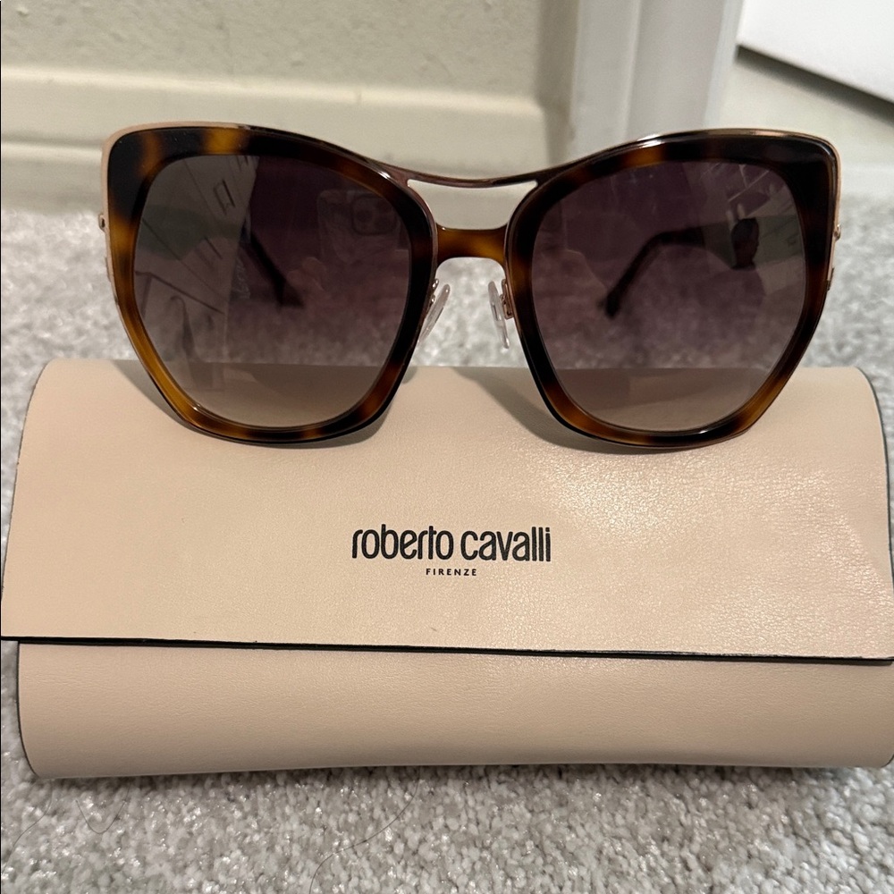 Roberto Cavalli Tortoiseshell Sunglasses with Brown Gradient Lenses